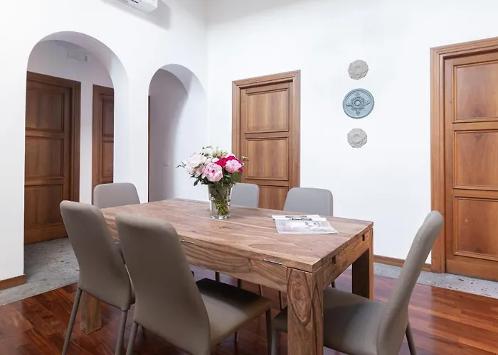 Daire Italianway Collection - Barberini Elegantia Roma