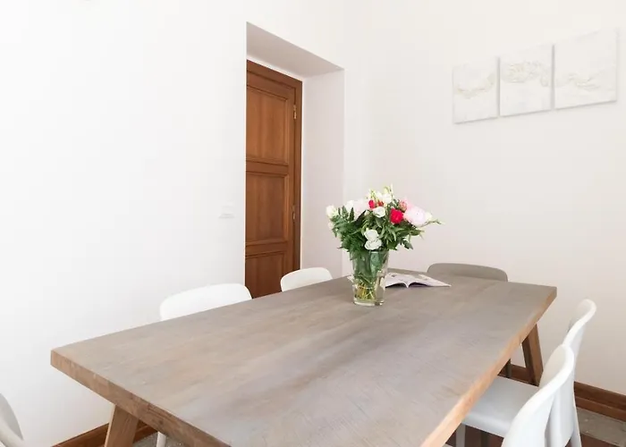 Daire Italianway Collection - Barberini Elegantia Roma